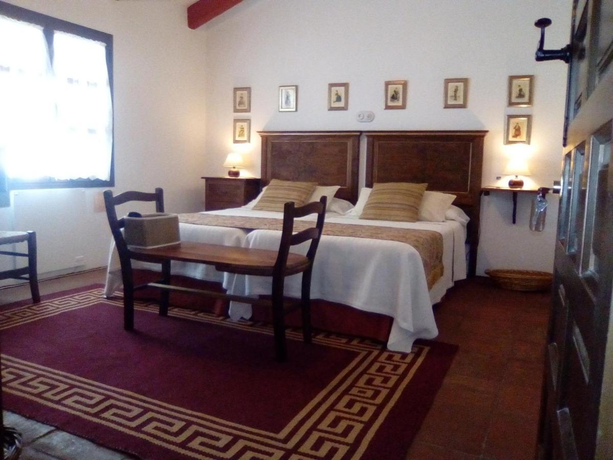 Гостевой дом Casa Rural Y Restaurante Casa Adriano Аланис Экстерьер фото
