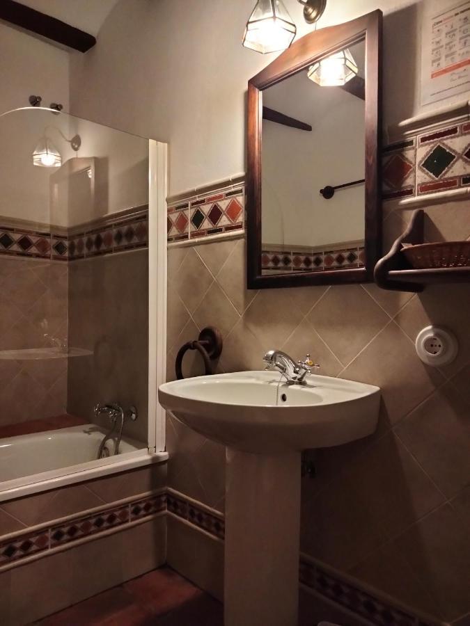 Гостевой дом Casa Rural Y Restaurante Casa Adriano Аланис Экстерьер фото