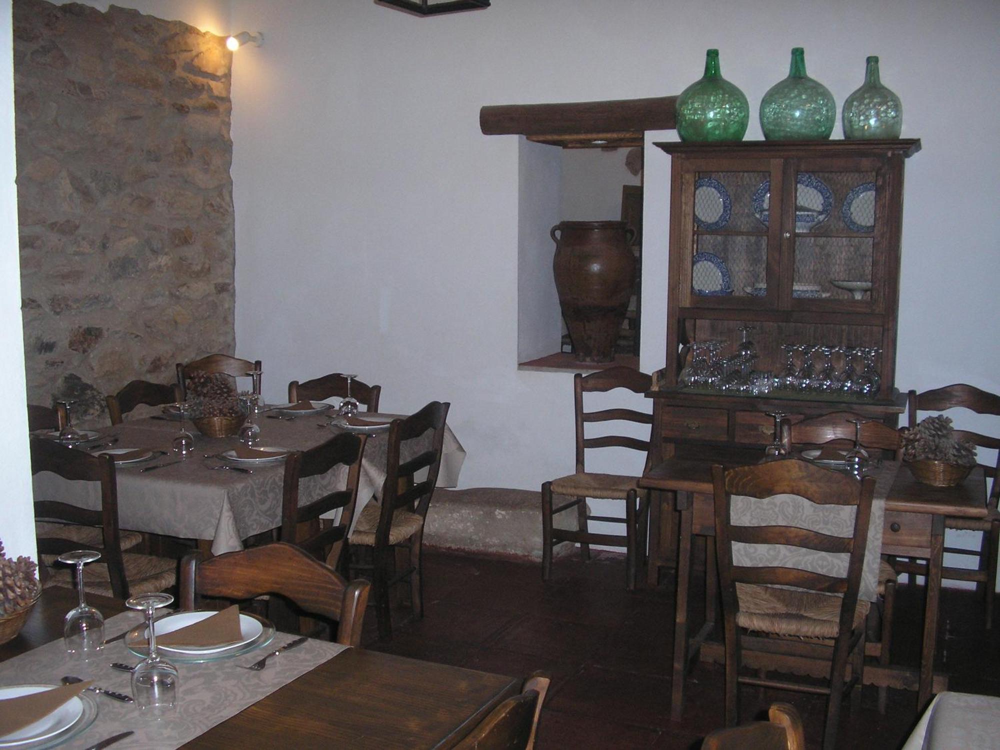 Гостевой дом Casa Rural Y Restaurante Casa Adriano Аланис Экстерьер фото